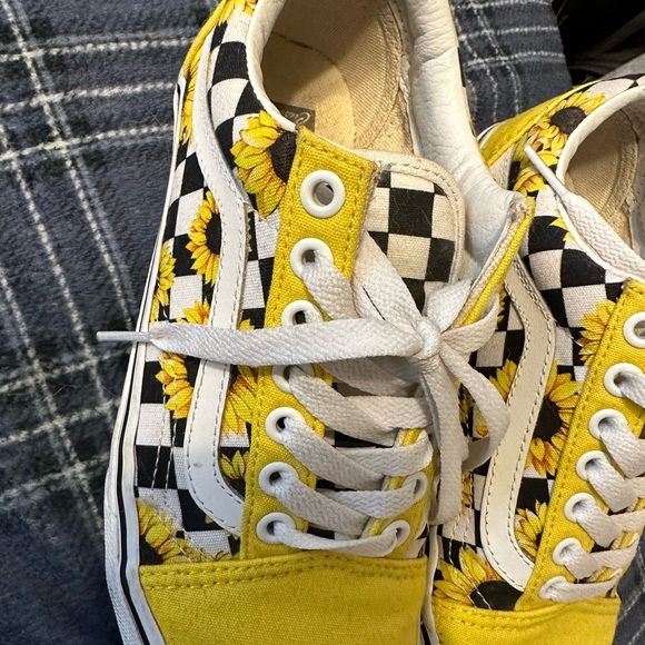 Vans custom sunflower old skools - Picture 2 of 3